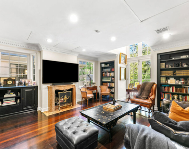 1118 San Ysidro Drive - Photo Thumbnail 7