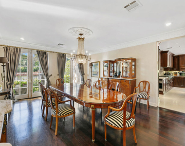 1118 San Ysidro Drive - Photo Thumbnail 9