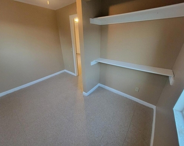 6746 Adobe Road - Photo Thumbnail 3