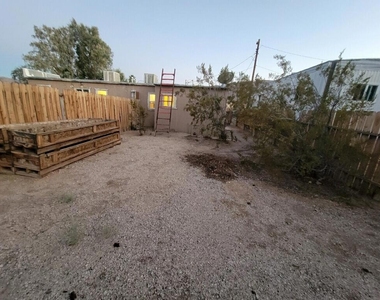 6746 Adobe Road - Photo Thumbnail 8