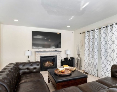 1706 Amherst Avenue - Photo Thumbnail 11