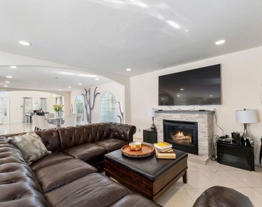 1706 Amherst Avenue - Photo Thumbnail 15