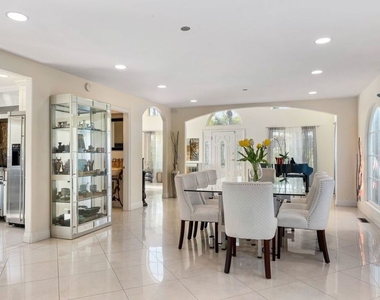 1706 Amherst Avenue - Photo Thumbnail 16