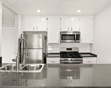 16550 Vanowen Street - Photo Thumbnail 1