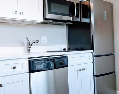 1409 W Diversey Parkway - Photo Thumbnail 4