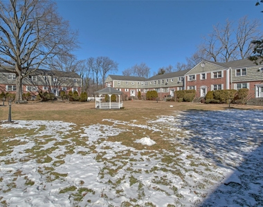 907 Palmer Avenue - Photo Thumbnail 12