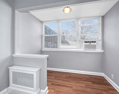 907 Palmer Avenue - Photo Thumbnail 5