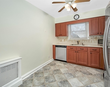 907 Palmer Avenue - Photo Thumbnail 7