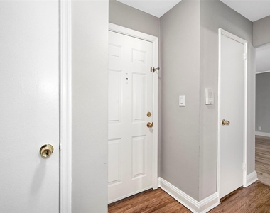 907 Palmer Avenue - Photo Thumbnail 9