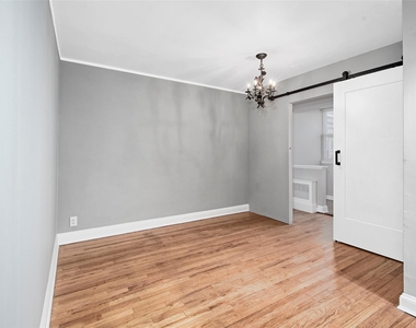 907 Palmer Avenue - Photo Thumbnail 3