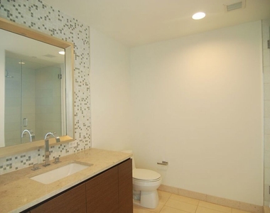 900 W Olympic Boulevard - Photo Thumbnail 14