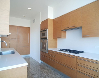 900 W Olympic Boulevard - Photo Thumbnail 6
