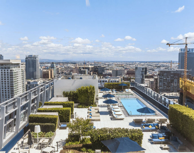 900 W Olympic Boulevard - Photo Thumbnail 26