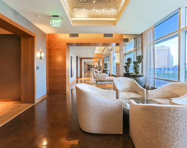 900 W Olympic Boulevard - Photo Thumbnail 37