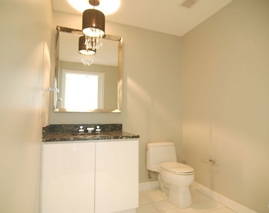 900 W Olympic Boulevard - Photo Thumbnail 24