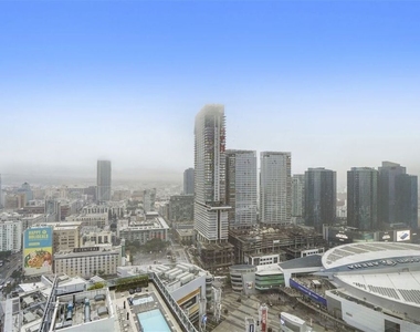900 W Olympic Boulevard - Photo Thumbnail 44