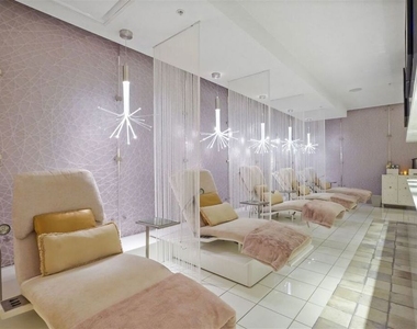 900 W Olympic Boulevard - Photo Thumbnail 31
