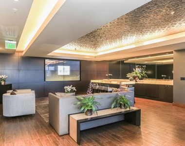 900 W Olympic Boulevard - Photo Thumbnail 35
