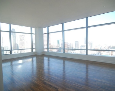 900 W Olympic Boulevard - Photo Thumbnail 4