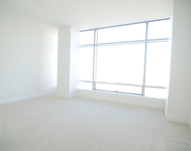 900 W Olympic Boulevard - Photo Thumbnail 16