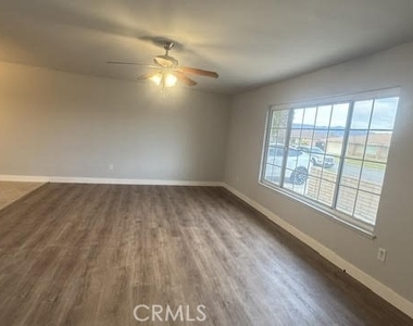 716 N Brampton Avenue - Photo Thumbnail 5