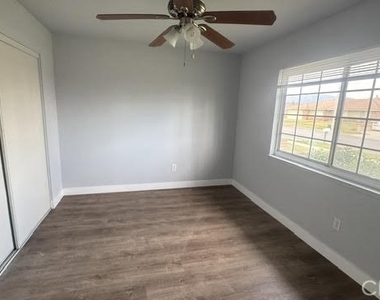 716 N Brampton Avenue - Photo Thumbnail 12