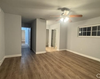 716 N Brampton Avenue - Photo Thumbnail 25