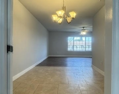 716 N Brampton Avenue - Photo Thumbnail 3
