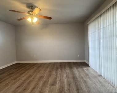 716 N Brampton Avenue - Photo Thumbnail 19