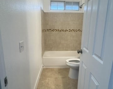 716 N Brampton Avenue - Photo Thumbnail 14