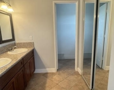 716 N Brampton Avenue - Photo Thumbnail 21