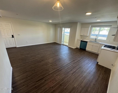 1850 Buyers Street - Photo Thumbnail 6