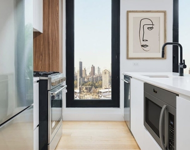 224 West 124th Street - Photo Thumbnail 4