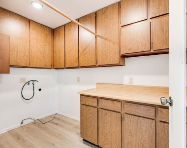 2324 Louella Avenue - Photo Thumbnail 16