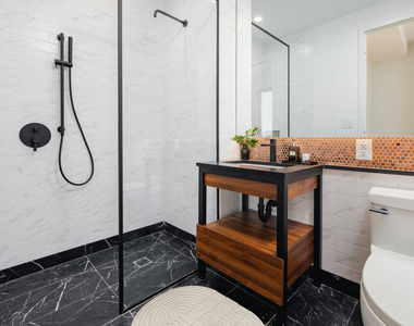224 West 124th Street - Photo Thumbnail 3