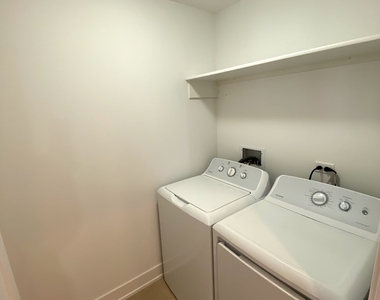 3203 N Ridgeway Avenue - Photo Thumbnail 11