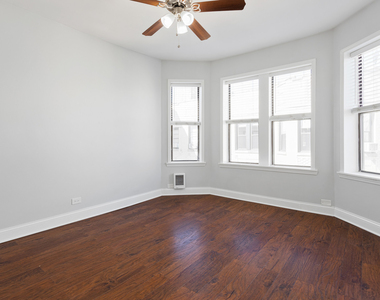 3633 W Dickens Avenue - Photo Thumbnail 2
