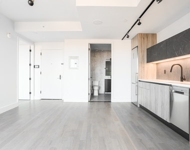 885 Rogers Avenue - Photo Thumbnail 2