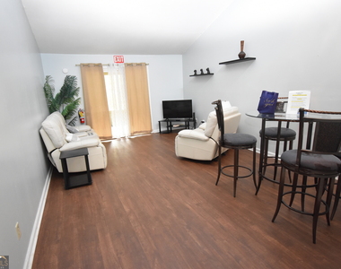 304 Admirals Walk Drive - Photo Thumbnail 1
