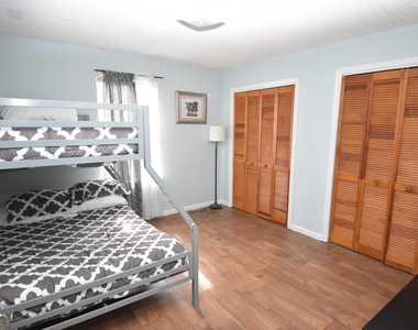306 Admirals Walk Drive - Photo Thumbnail 5