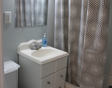 504 Bailey Street - Photo Thumbnail 16