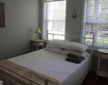 504 Bailey Street - Photo Thumbnail 11