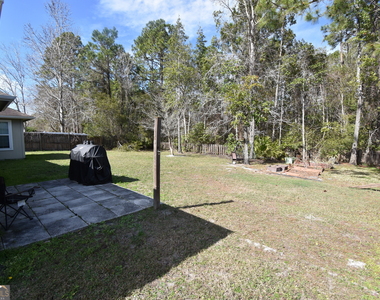 218 Lake Forest Drive - Photo Thumbnail 15