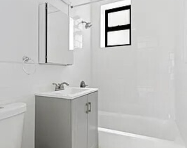 503 12th Street - Photo Thumbnail 3