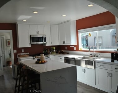 3200 Dorchester Avenue - Photo Thumbnail 5