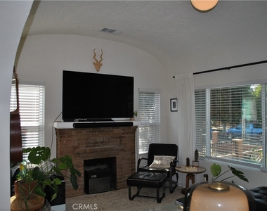 3200 Dorchester Avenue - Photo Thumbnail 3