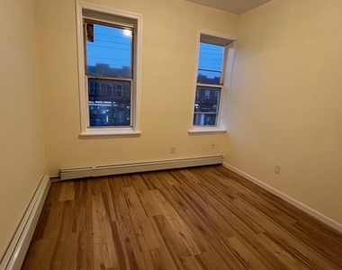 4514 Avenue D - Photo Thumbnail 6
