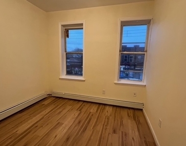 4514 Avenue D - Photo Thumbnail 5