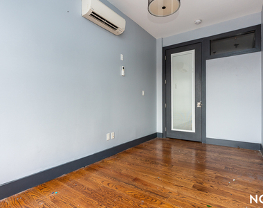 269 Meserole Street - Photo Thumbnail 8