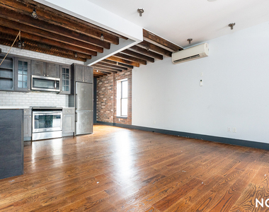 269 Meserole Street - Photo Thumbnail 11